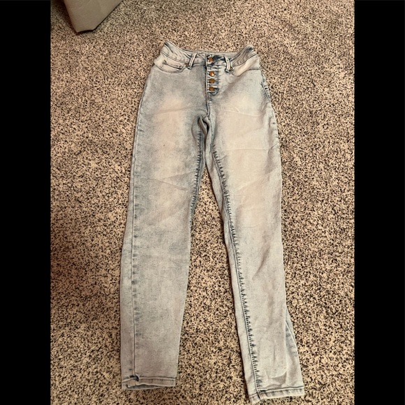 Just like new jeans, light wash - Picture 1 of 1